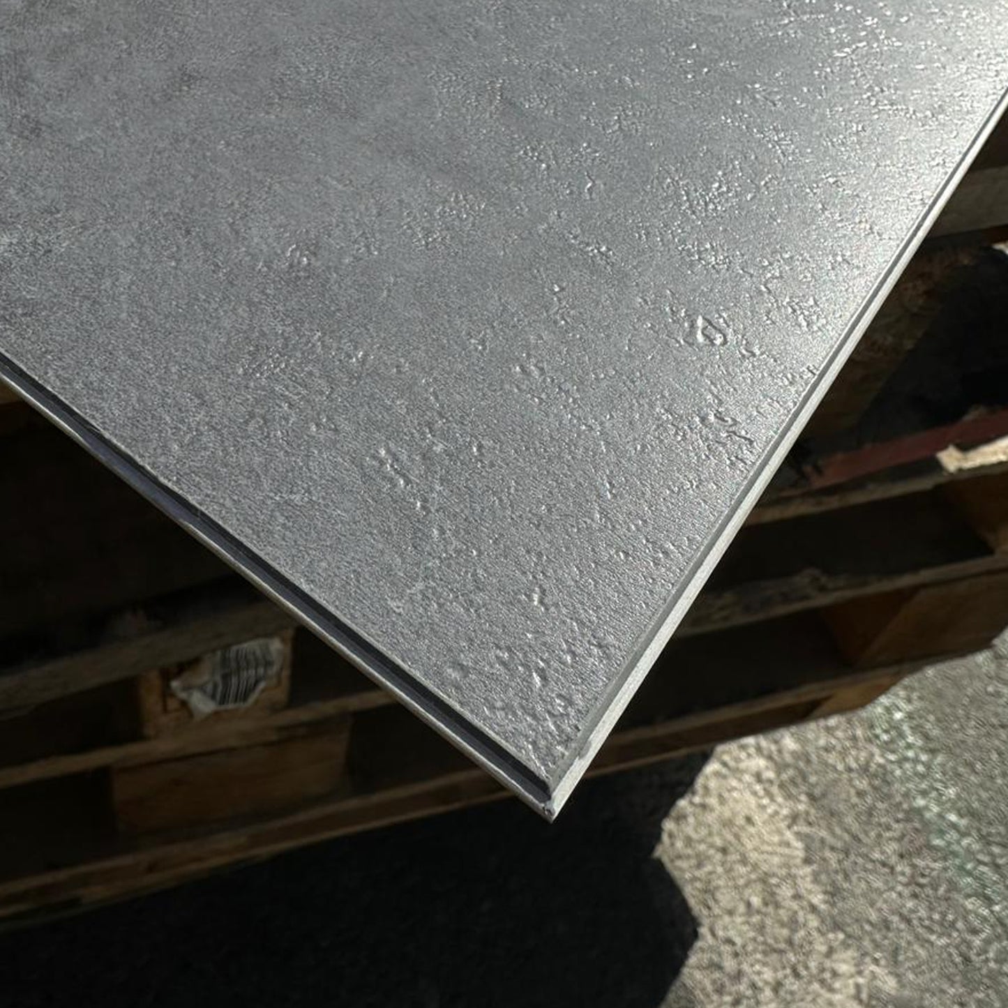 Vinilico Spc Travertino Piso y Muro 30 X 60 cm Gris Marmol